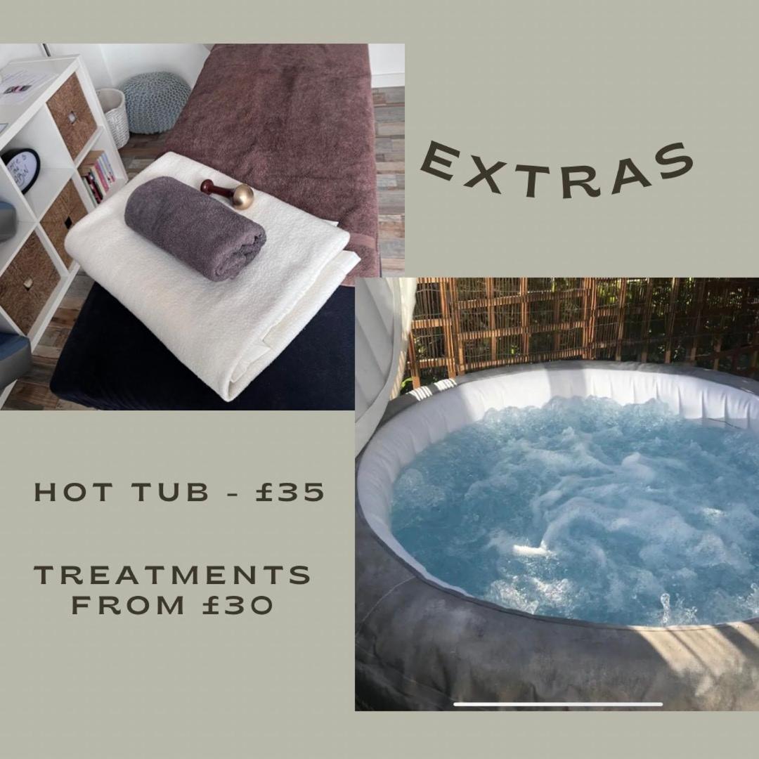 Hinton  Hideaway Cabin For Two On Edge Of New Forest מראה חיצוני תמונה